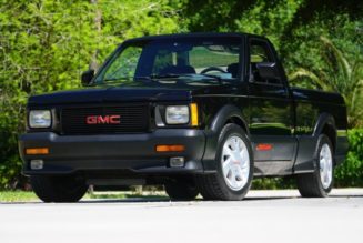 A Rare 1991 GMC Syclone Is Up for Auction