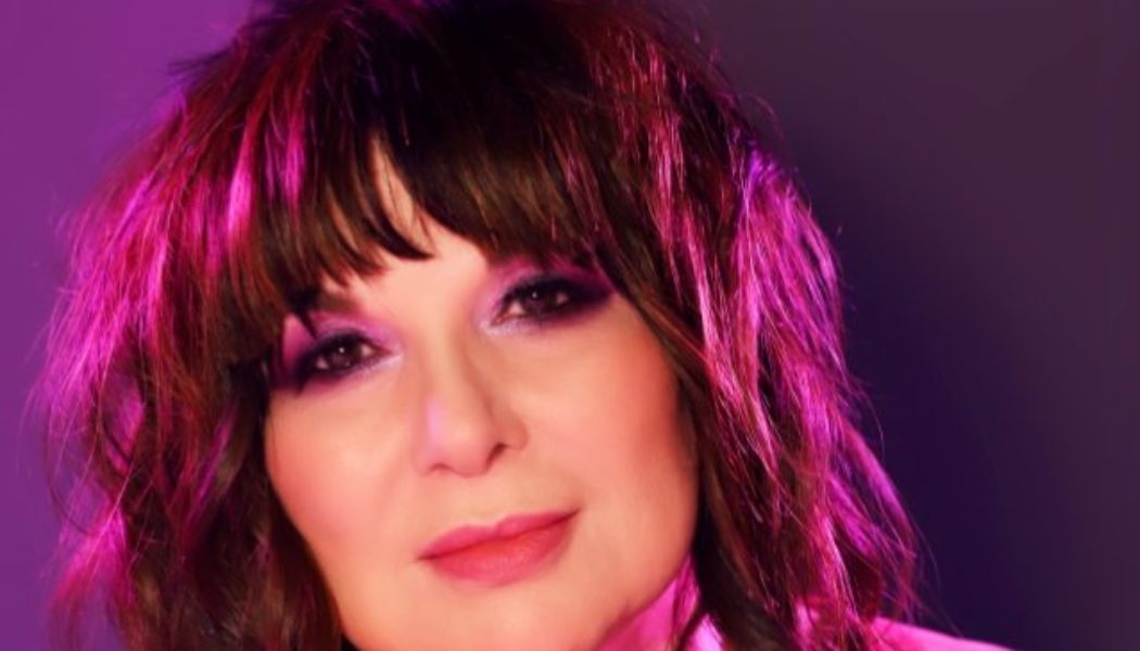 ANN WILSON Releases Cover Of QUEEN’s ‘Love Of My Life’ In Duet With VINCE GILL