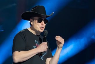 Elon Musk Finalizing Deal to Purchase Twitter