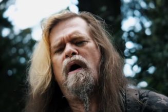 Ex-W.A.S.P. Guitarist CHRIS HOLMES Releases Music Video For ‘I Am What I Am’
