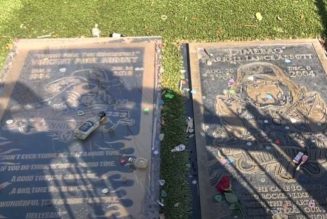 Here Are Walking Directions To Graves Of PANTERA Legends DIMEBAG And VINNIE PAUL (Video)