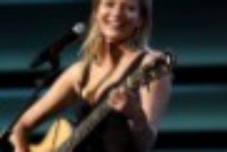 Jewel Says the Real Reason She Lived in Her Car Pre-Fame Was an ‘Act of Defiance’