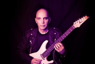 JOE SATRIANI Confirms He’s Been ‘Talking With ALEX VAN HALEN and DAVID LEE ROTH For About A Year’ About New VAN HALEN Tour