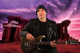 JOE SATRIANI Says EDDIE VAN HALEN’s Music Was ‘Groundbreaking In How He Arranged His Guitar Parts’