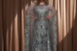 Machine Gun Kelly Shows Up to Kelly Clarkson’s Birthday in Slippers & With a Surprise