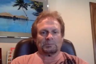 MICHAEL ANTHONY Says His Proposed Autobiography Wouldn’t Include On-The-Road ‘Dirt’ About Original VAN HALEN