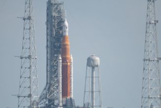 NASA delays dress rehearsal of new megarocket