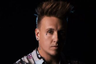 PAPA ROACH’s JACOBY SHADDIX On ‘Last Resort’: It’s ‘A Cult Classic And A Best-Seller Wrapped Into One’