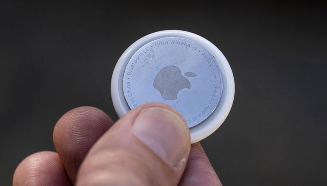Police Records Indicate Women Are Being Stalked With Apple AirTags Nationwide