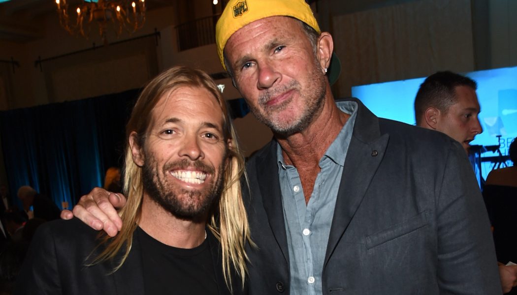 Red Hot Chili Peppers’ Chad Smith Honors Taylor Hawkins With Touching Video