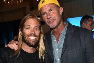 Red Hot Chili Peppers’ Chad Smith Honors Taylor Hawkins With Touching Video