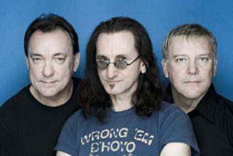 RUSH’s GEDDY LEE Says NEIL PEART ‘Didn’t Want Anyone To Know’ About His Illness: ‘He Wanted To Keep It In The House’
