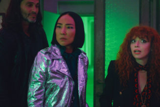 Russian Doll Season 2 Review: Natasha Lyonne’s Metaphysical Comedy Continues to Screw With Time