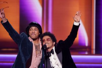 Silk Sonic Win Record of the Year for “Leave the Door Open” at 2022 Grammys