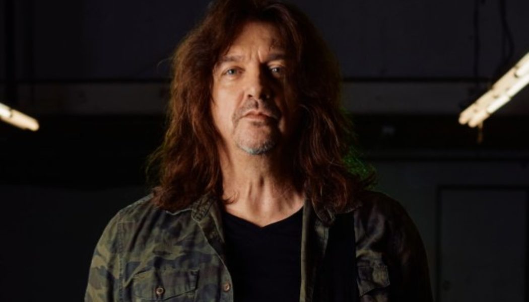 SKID ROW’s DAVE ‘SNAKE’ SABO: ‘My Happiness Isn’t Based On How Many Zeroes Are On My Bank Account Statement’