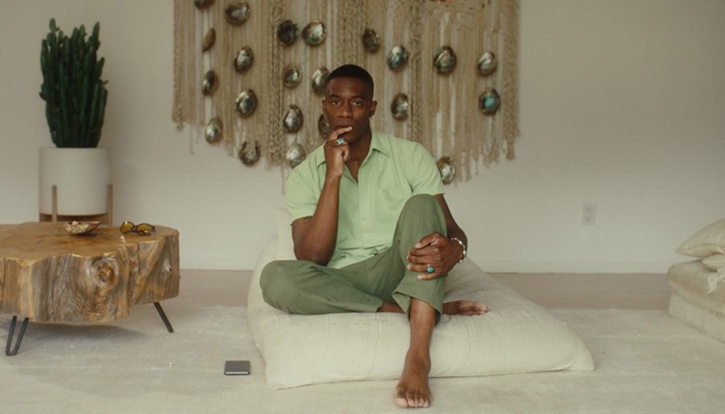 Sunni Colón Explores Relationship Between Creativity and Technology with Xiaomi