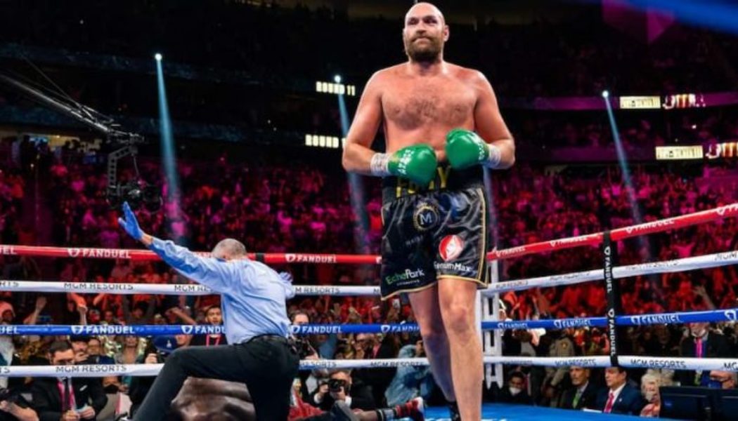 Tyson Fury vs Dillian Whyte: Gypsy King to Box in Southpaw Stance?