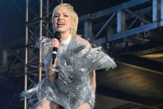 Watch Carly Rae Jepsen Play New Song “Western Wind” at Coachella 2022