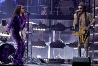 Watch H.E.R. Perform With Lenny Kravitz and Travis Barker at the 2022 Grammys
