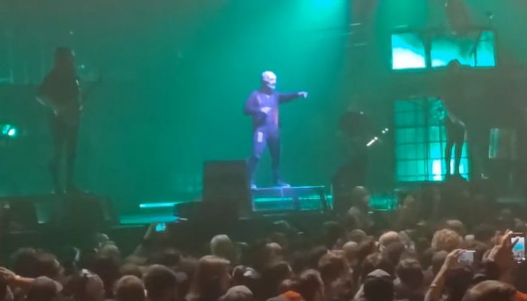 Watch: SLIPKNOT’s COREY TAYLOR Stops Winnipeg Concert Mid-Song To Alert Paramedics To Injured Fan