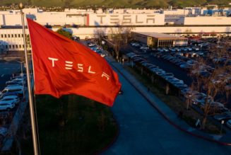 “Welcome To The Slave House”: Another Black Employee Has Filed A Racial Discrimination Lawsuit Against Telsa