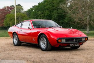 A V12-Equipped 1971 Ferrari 365 GTC/4 Is up for Auction