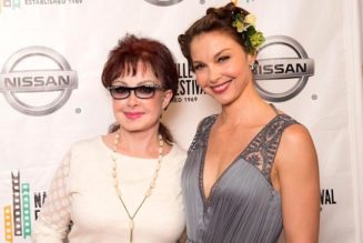 Ashley Judd Honors Mother Naomi Judd in Mother’s Day Essay