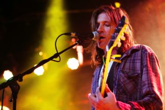 Evan Dando Offers to ‘Fight’ Jawbreaker After Lemonheads ‘Fired’ From Tour