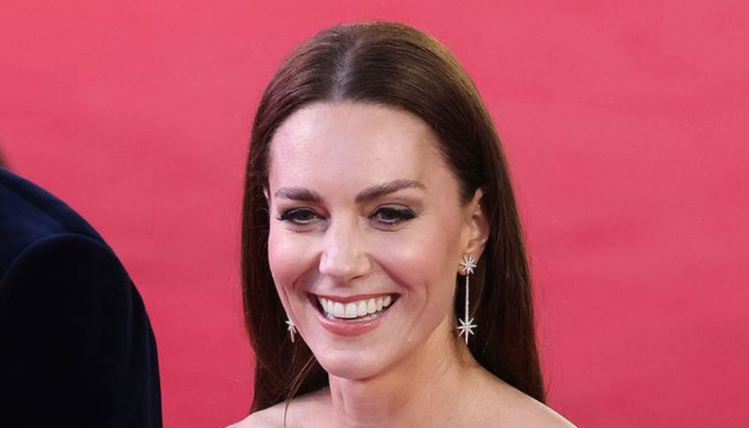 Kate Middleton Just Wore the Most Elegant Formfitting Red Carpet Gown