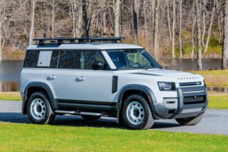 Land Rover Celebrates 30 Years of the Defender With Limited-Edition Model