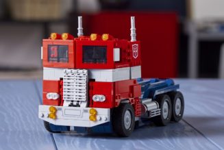 Lego built an $170 Transformers Optimus Prime that actually transforms