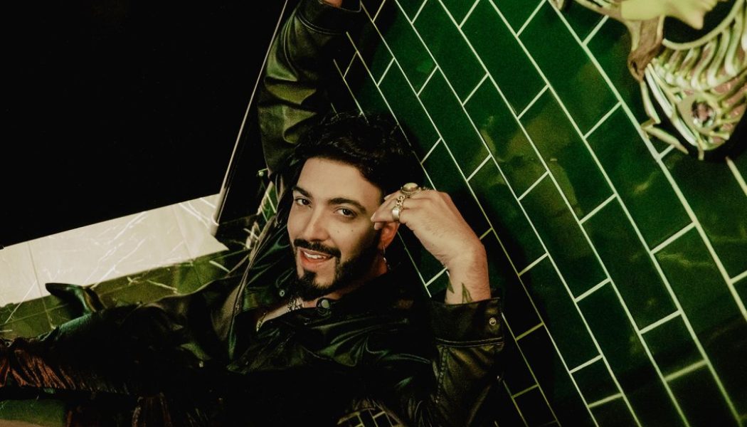 Luis Figueroa Secures Third Top 10 on Tropical Airplay Chart With ‘Todavía Te Espero’