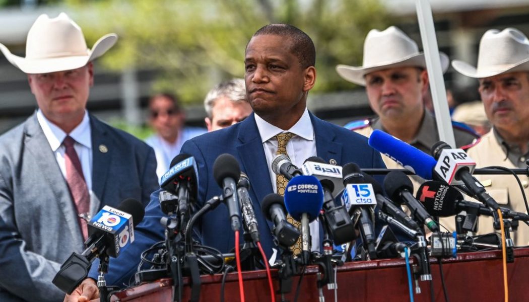 MSNBC Host Ali Velshi Highlights Suspect Police Reports of Uvalde Shooting