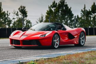 One-of-210 Ferrari LaFerrari Aperta to Fetch Over $5M USD at Auction