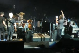 Pearl Jam Enlist 18-Year-Old High School Senior on Drums for “Mind Your Manners”: Watch