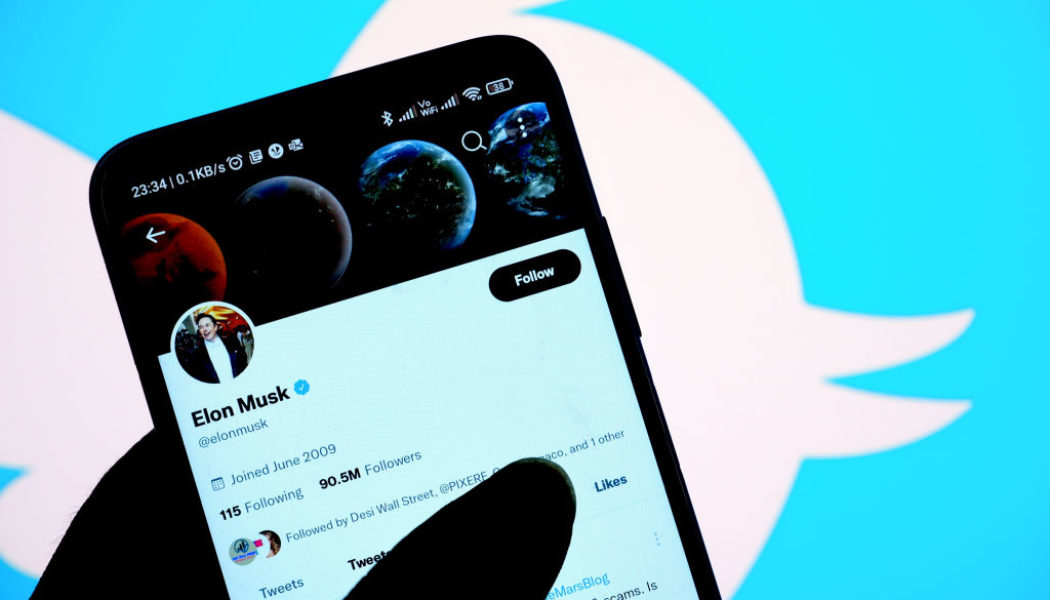 Pump Fake: Elon Musk Puts Twitter Acquisition On Temporary Hold, Snoop Dogg Wants In