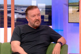 Ricky Gervais Defends His Transphobic Jokes: “That’s What Comedy Is For”