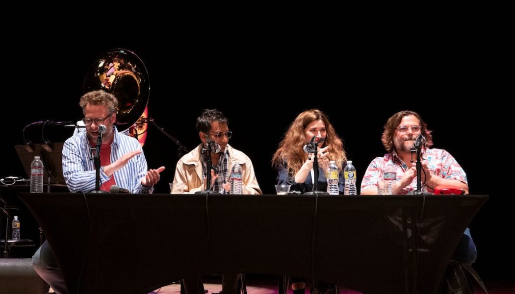 Seth Rogen, Jack Black, Aziz Ansari, and Kathryn Hahn Table Read Classic Seinfeld “Shrinkage” Scene: Watch