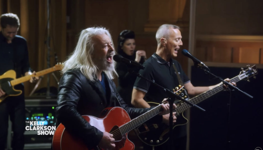 Tears for Fears Perform “No Small Thing” on Kelly Clarkson: Watch