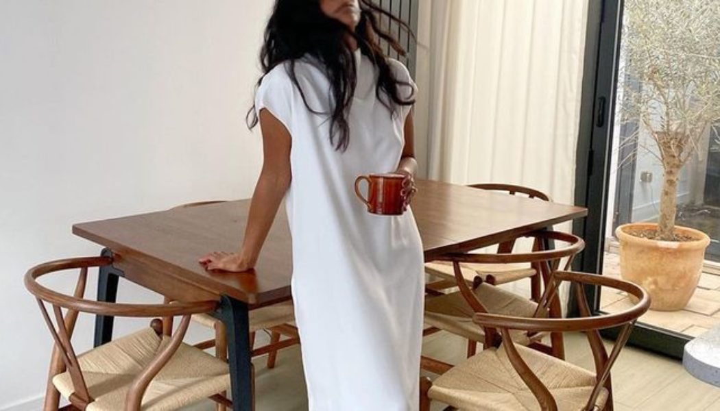 This Is 2022’s Answer to the Throw-On Dress