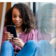 4 Ways Smartphones Help Young Teens Learn Independence & Responsibility