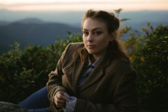 Did Angel Olsen Just Show the Music Industry How to Make Vinyl Green?