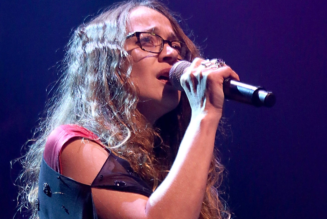 Fiona Apple Shares Statement on Roe v. Wade Reversal: Watch