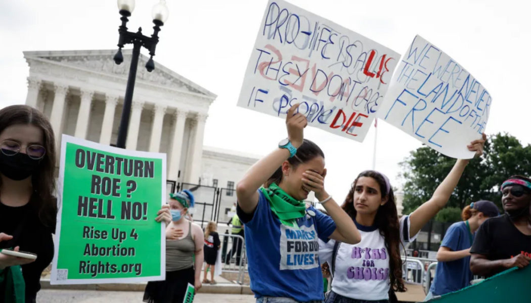 Here Are Ways You Can Support Reproductive Rights Now That Roe V. Wade Is Overturned