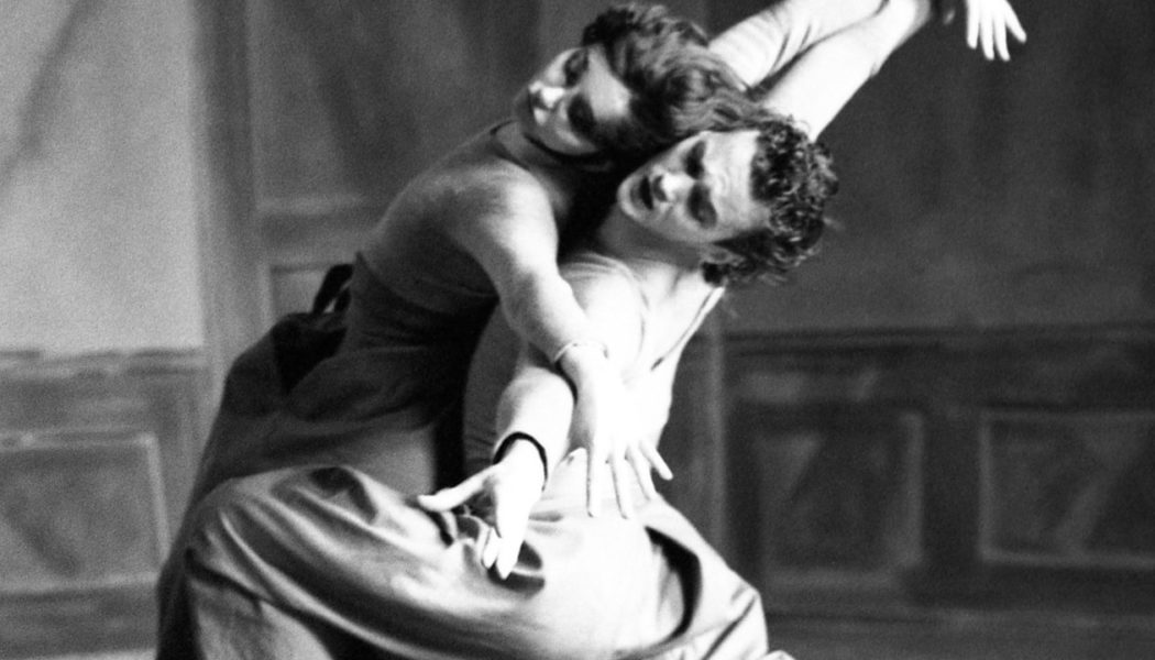 Kate Bush’s “Running Up That Hill” Hits No. 1 on UK Singles Chart