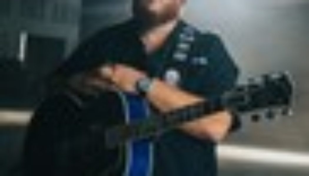 Luke Combs Talks New Album ‘Growin’ Up’: ‘It’s Time to Dig Into This Life Thing’