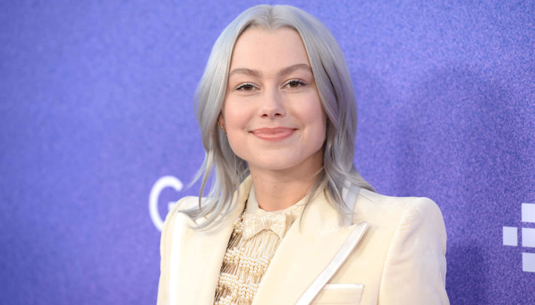 Phoebe Bridgers Show In Toronto Paused Multiple Times For Fan Medical Calls