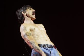 Red Hot Chili Peppers Launch World Tour in Spain: Video + Setlist