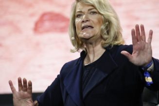 Senator posts cryptocurrency bill on GitHub, chaos ensues