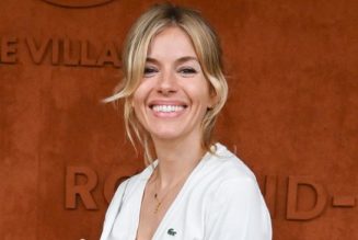 Sienna Miller Just Wore the Perfect Flat-Shoe-and-Jeans Combo